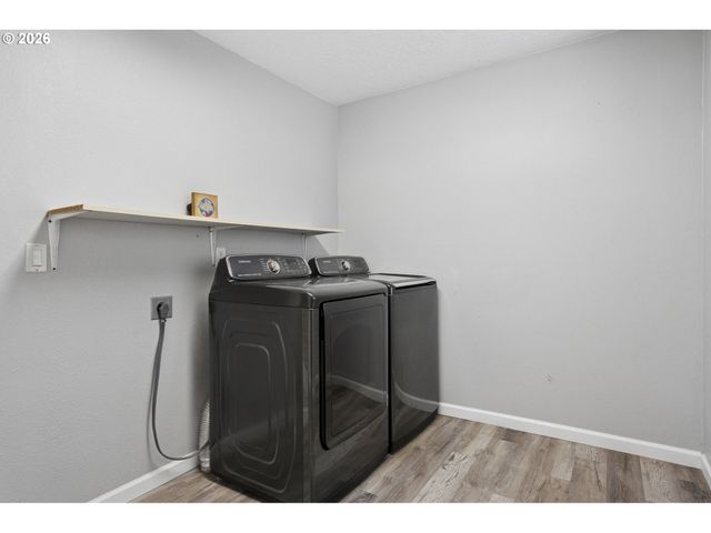 38041 Se RICKERT Rd, Corbett, OR 97019