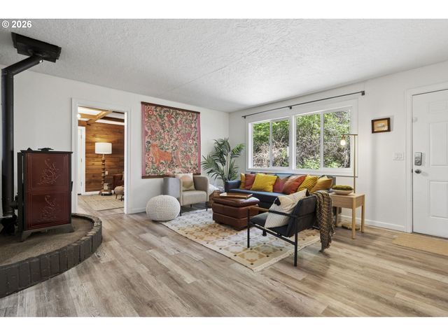 38041 Se RICKERT Rd, Corbett, OR 97019