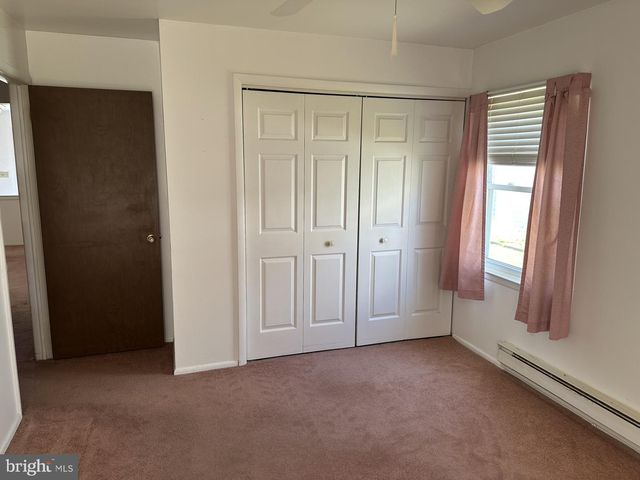 30 NARBERTH PL, Southampton, NJ 08088