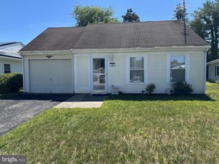 30 NARBERTH PL, Southampton, NJ 08088