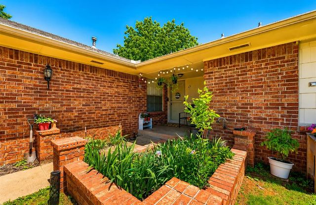 9912 S Country Club Drive, Oklahoma City, OK 73159
