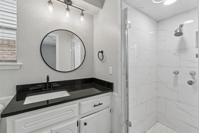 9912 S Country Club Drive, Oklahoma City, OK 73159