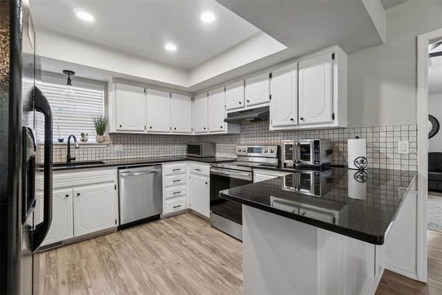 9912 S Country Club Drive, Oklahoma City, OK 73159