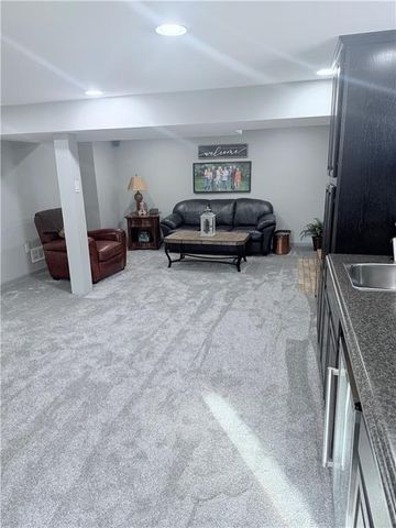 7106 Lundeen Drive, Country Club, MO 64505