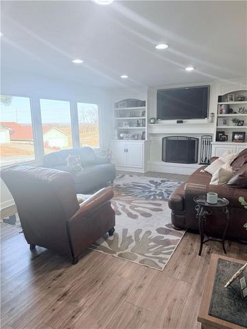 7106 Lundeen Drive, Country Club, MO 64505