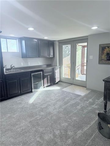 7106 Lundeen Drive, Country Club, MO 64505