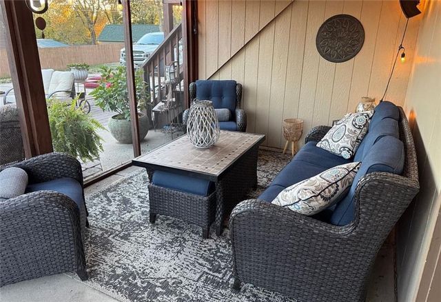 7106 Lundeen Drive, Country Club, MO 64505