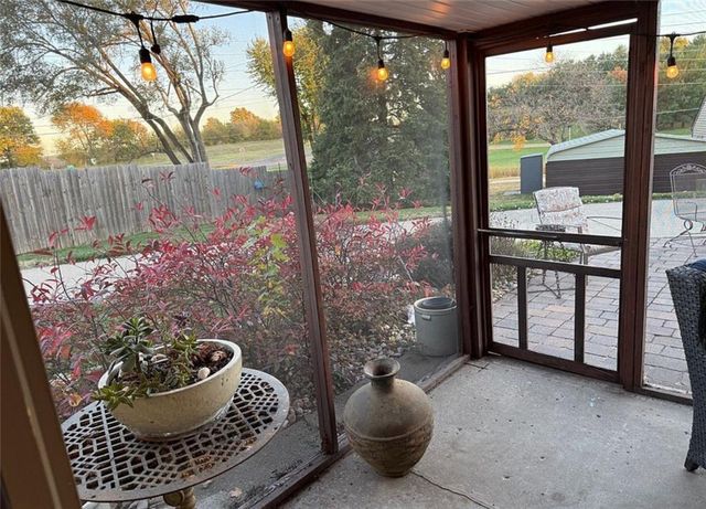 7106 Lundeen Drive, Country Club, MO 64505