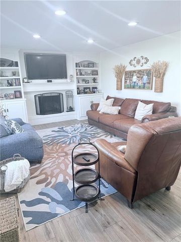 7106 Lundeen Drive, Country Club, MO 64505