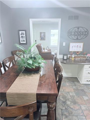 7106 Lundeen Drive, Country Club, MO 64505