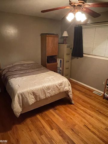 30607 Glenwood Circle, Warren, MI 48088