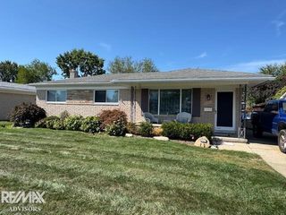 30607 Glenwood Circle, Warren, MI 48088
