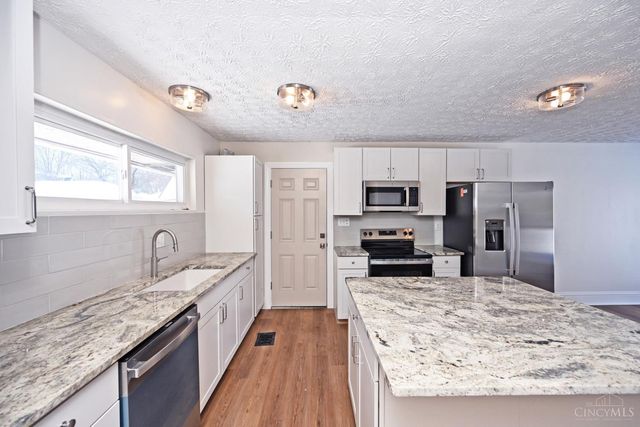 8609 Balboa Drive, Cincinnati, OH 45231