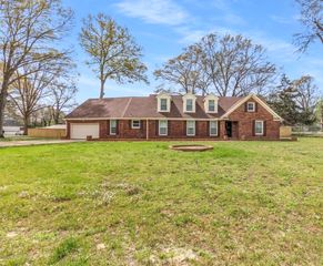 1649 BABS RD, Memphis, TN 38116