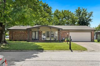 304 Toulon Court, Fairview Heights, IL 62208