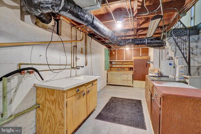 561 WISE AVE, Red Lion, PA 17356
