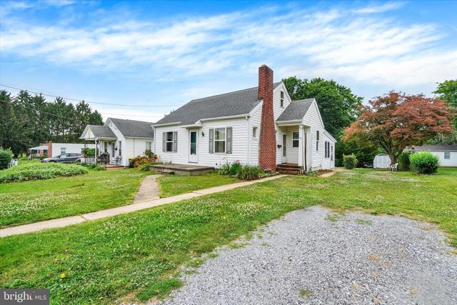 561 WISE AVE, Red Lion, PA 17356