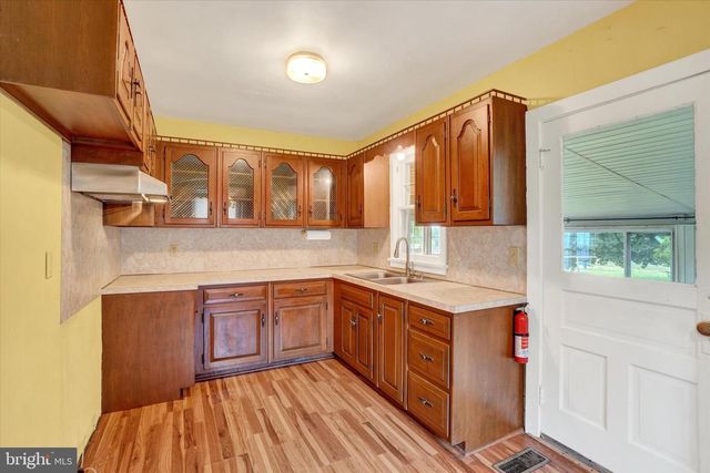 561 WISE AVE, Red Lion, PA 17356