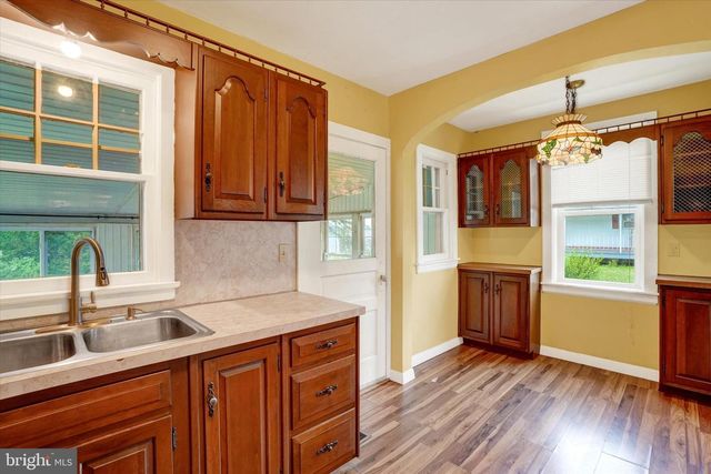 561 WISE AVE, Red Lion, PA 17356