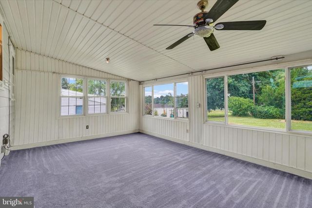 561 WISE AVE, Red Lion, PA 17356