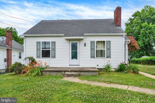 561 WISE AVE, Red Lion, PA 17356