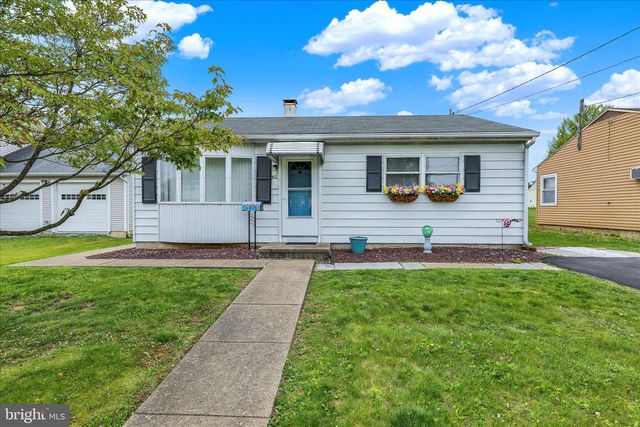 710 CHESTNUT ST, Shoemakersville, PA 19555