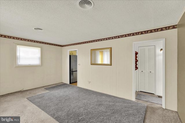 710 CHESTNUT ST, Shoemakersville, PA 19555
