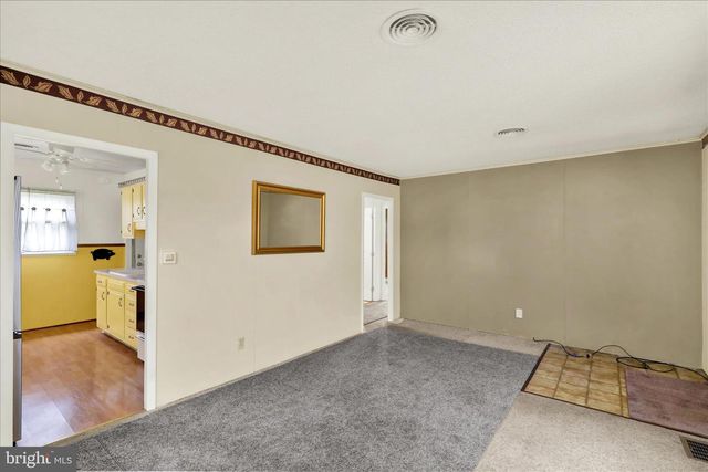 710 CHESTNUT ST, Shoemakersville, PA 19555