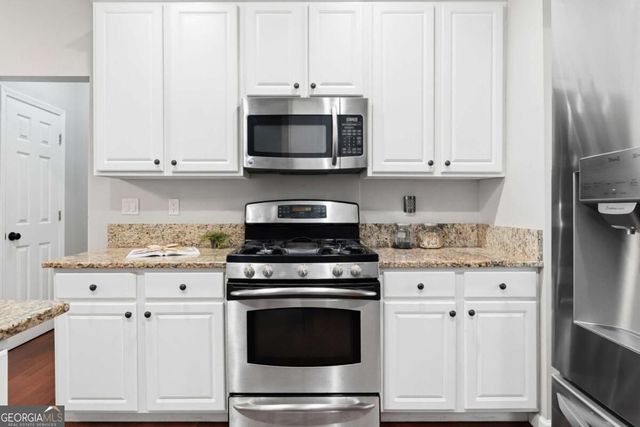575 Kingsport Drive, Roswell, GA 30076
