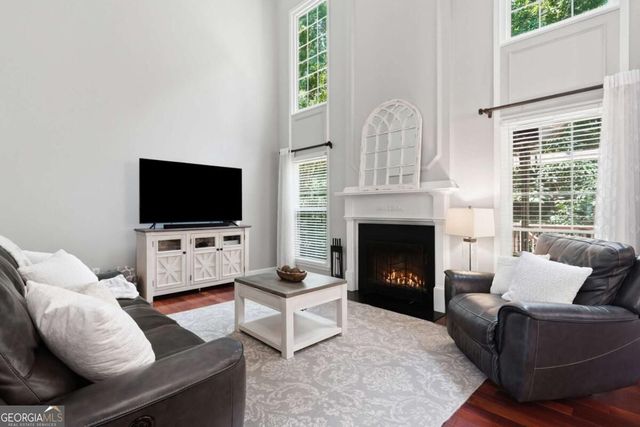 575 Kingsport Drive, Roswell, GA 30076