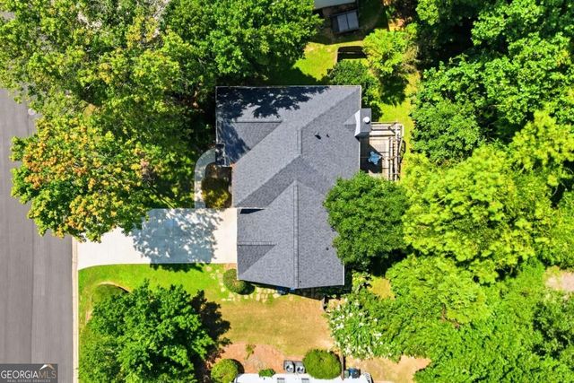 575 Kingsport Drive, Roswell, GA 30076