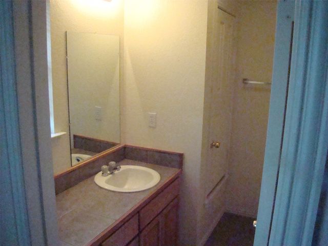 202 Blue Bell Court, Weatherford, TX 76088