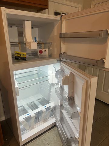 202 Blue Bell Court, Weatherford, TX 76088