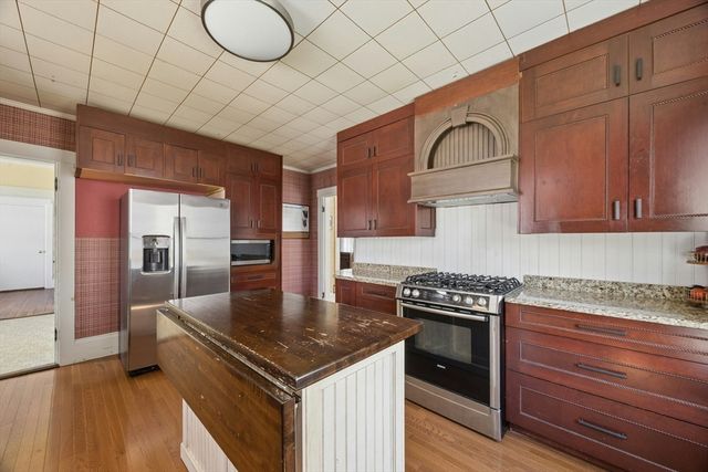 216 Walnut Street, Clinton, MA 01510