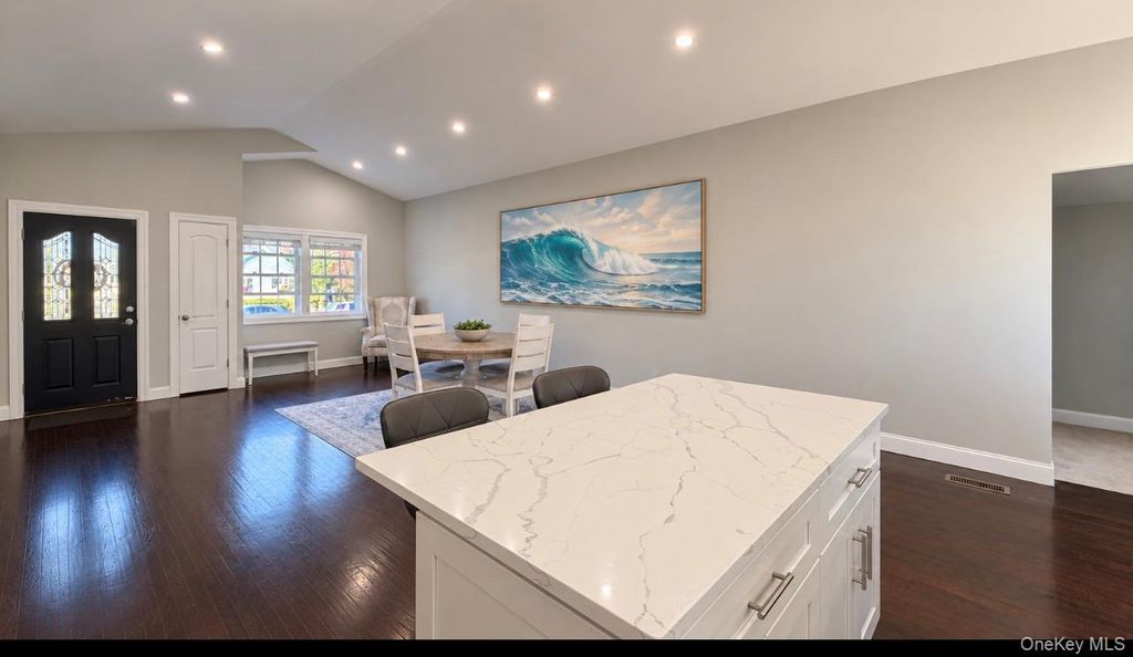22 5th Avenue, Farmingdale, NY 11735 — photo 5