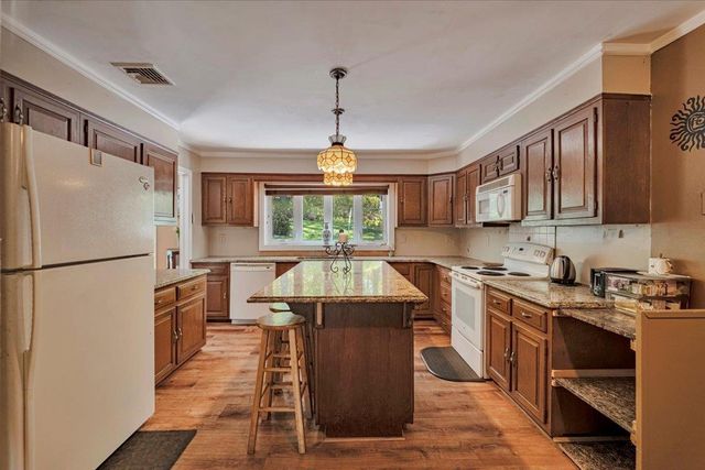25 Gabriel Drive, Cortlandt Manor, NY 10567