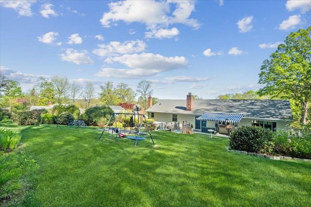 25 Gabriel Drive, Cortlandt Manor, NY 10567