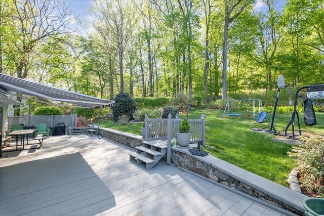 25 Gabriel Drive, Cortlandt Manor, NY 10567