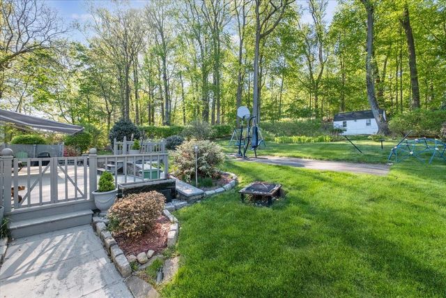 25 Gabriel Drive, Cortlandt Manor, NY 10567