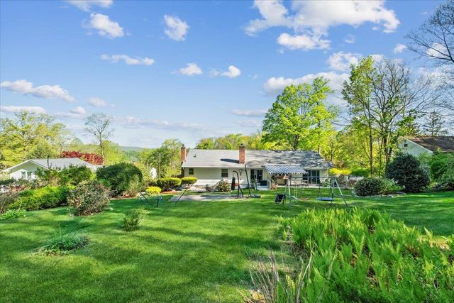 25 Gabriel Drive, Cortlandt Manor, NY 10567