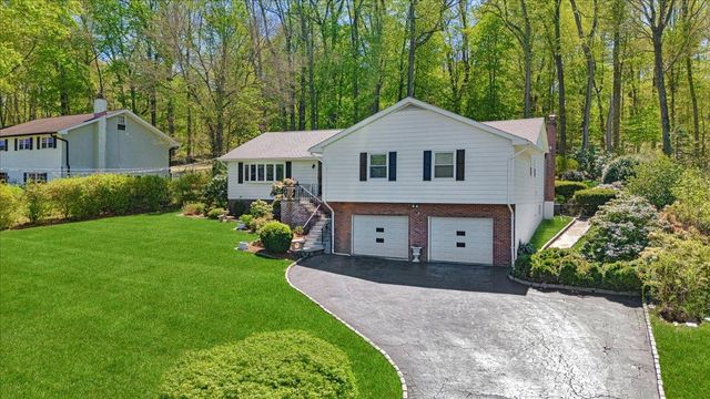 25 Gabriel Drive, Cortlandt Manor, NY 10567
