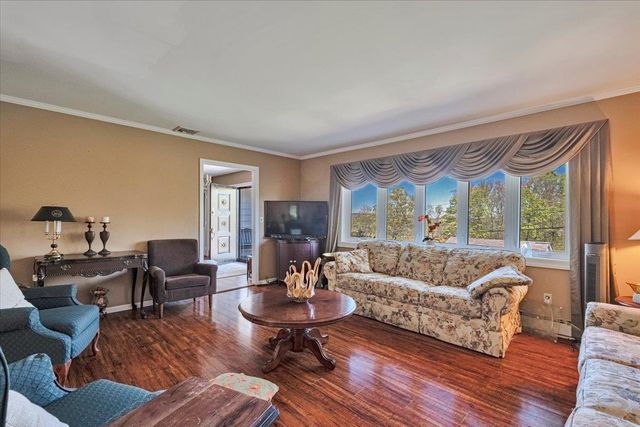 25 Gabriel Drive, Cortlandt Manor, NY 10567
