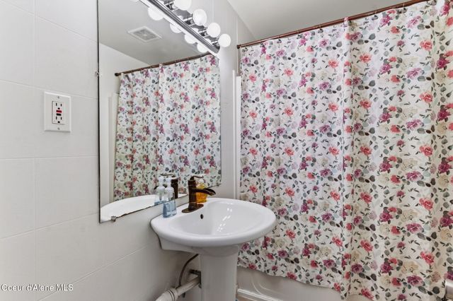 15170 Coeur D'Alene St, Rathdrum, ID 83858