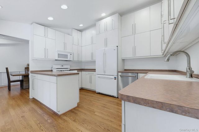 6 Lark Avenue, White Plains, NY 10607