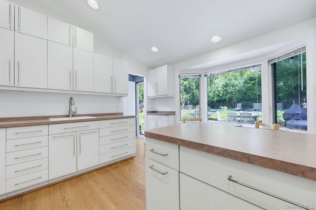 6 Lark Avenue, White Plains, NY 10607
