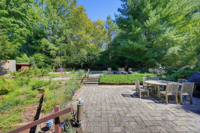 6 Lark Avenue, White Plains, NY 10607