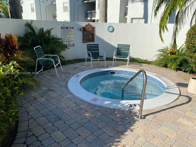 4990 NW 97th Pl 314, Doral, FL 33178