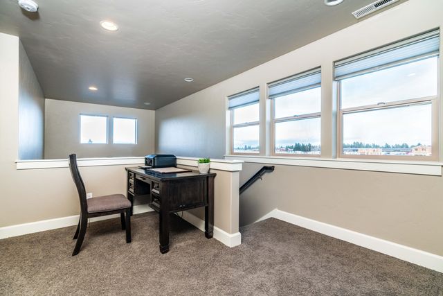 20615 Kira Drive 386, Bend, OR 97702