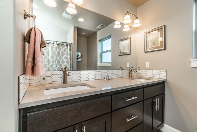 20615 Kira Drive 386, Bend, OR 97702