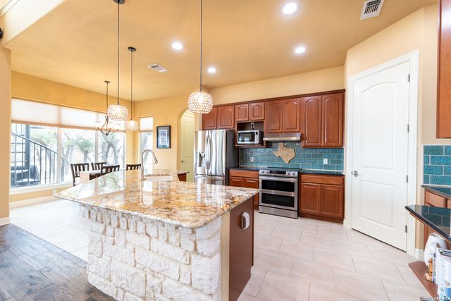 1041 Mystic Breeze, Spring Branch, TX 78070